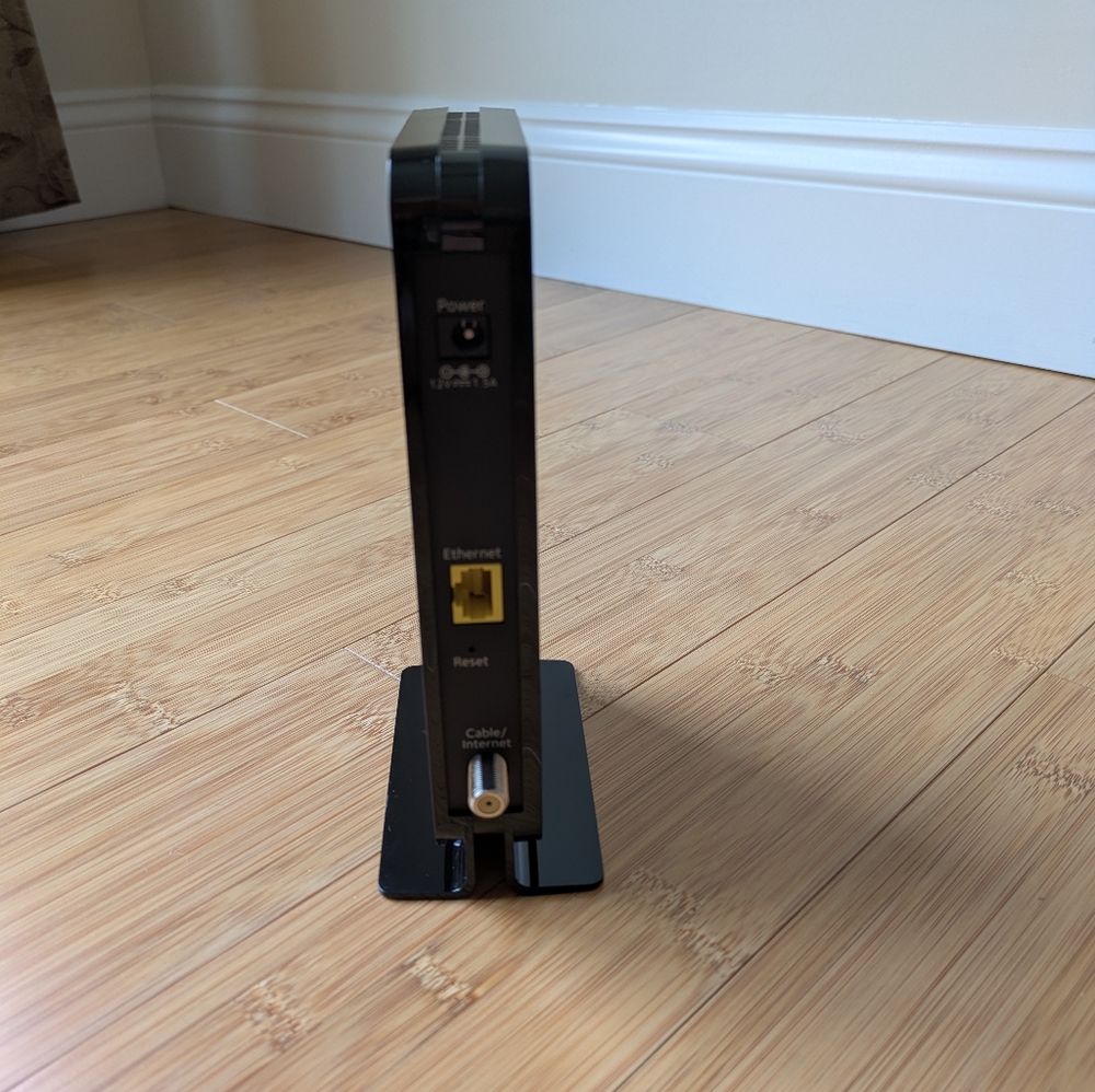 Netgear CM500 High Speed Cable Modem - Picture 5 of 6